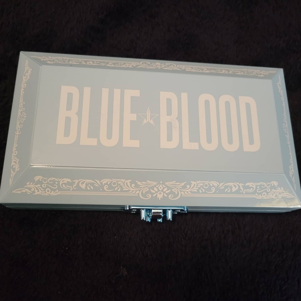JS Blue Blood Eyeshadow Palette